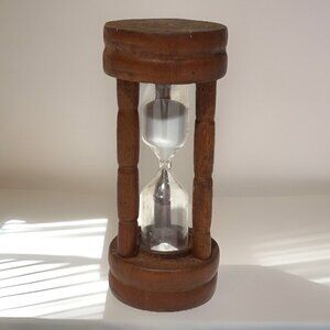 Vintage 1970s Carved Wood Hourglass Timer Approx 4 Minute Bright White Sand MCM